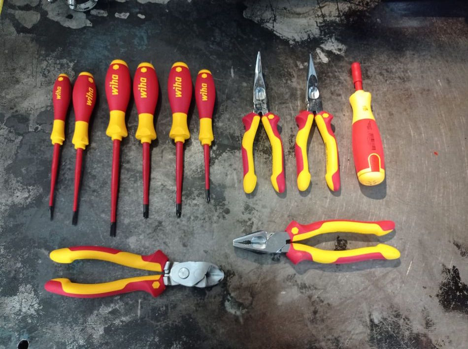 Herramientas Aisladas Electricamente 1