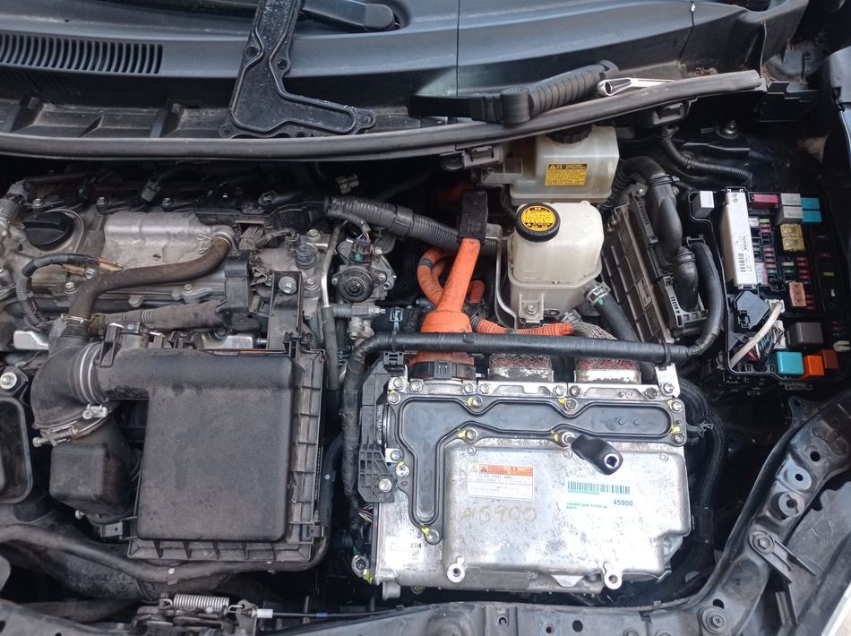 Caja Fusibles Toyota Auris Hibrido