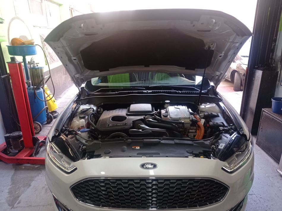 Revision Motor Ford Mondeo Vignale Hibrido 2018