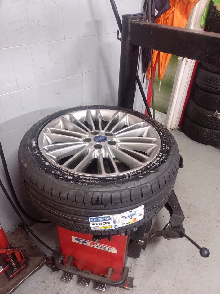 Rueda Nueva Ford Mondeo Vignale Hibrido 2018