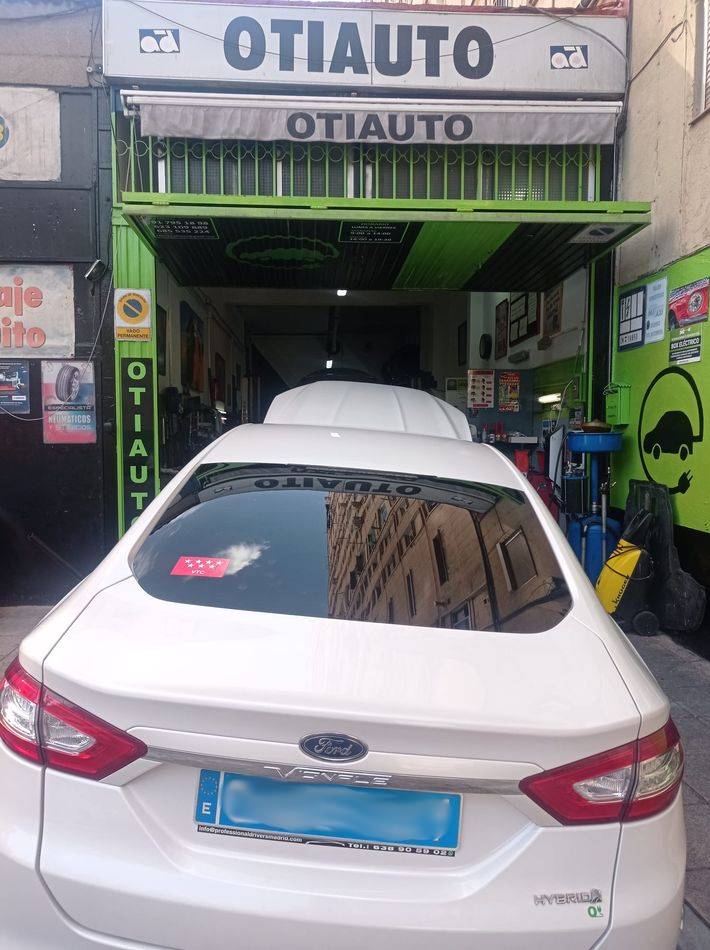 Trasera Ford Mondeo Vignale Hibrido