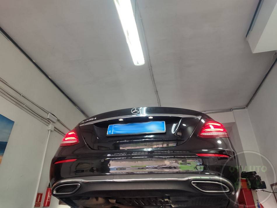 Trasera Mercedes E220d VTC