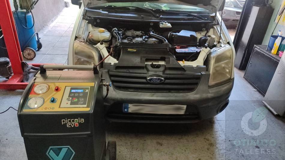 Carga Aire Acondicionado Ford Transit Connect 2011