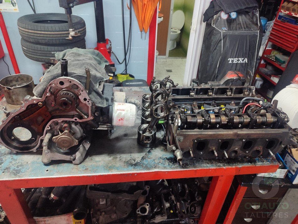 Reparacion De Motor Tras Romper Distribucion Ford Transit Connect