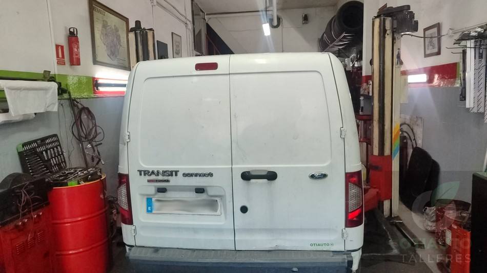 Trasera Ford Transit Connect 2011