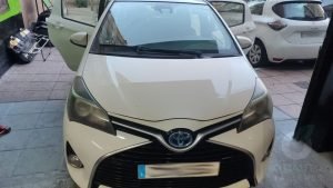 Frontal Toyota Yaris Hibrido 2016