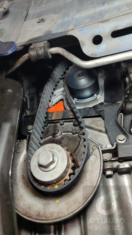 Cambio Bomba De Agua Megane 2012