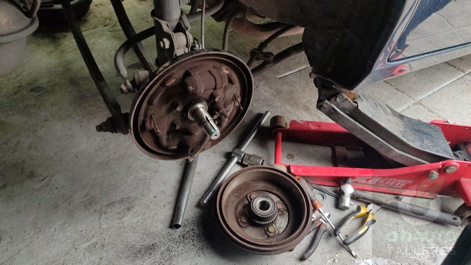 Cambio De Zapatas Traseras Hyundai Accent 2005